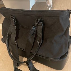 Beis Weekender bag black NEW-zipper broke and fell off but fixable